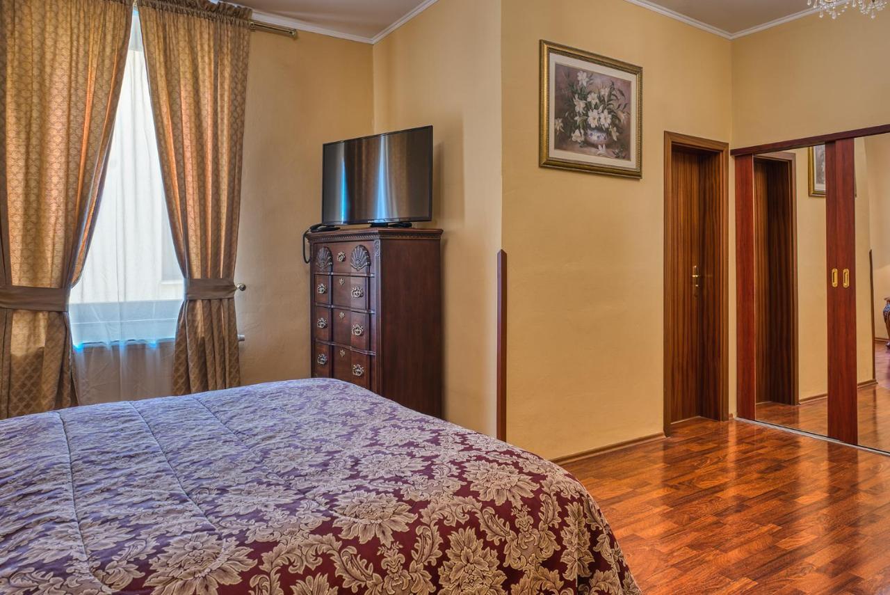 Royal 4*